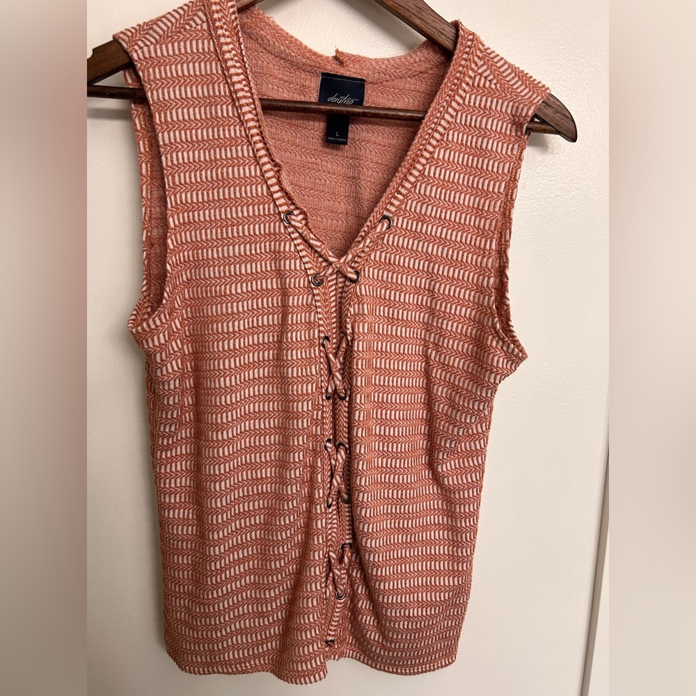 Daytrip Coral Lace-Up Tank Top